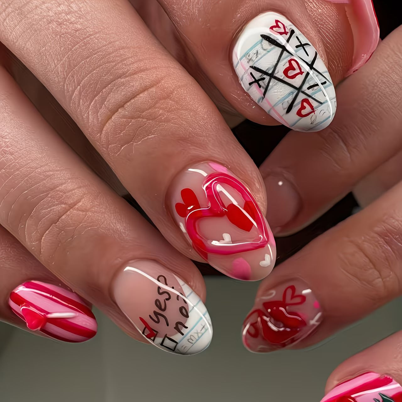 Aura Beauty™ Love Notes Nails